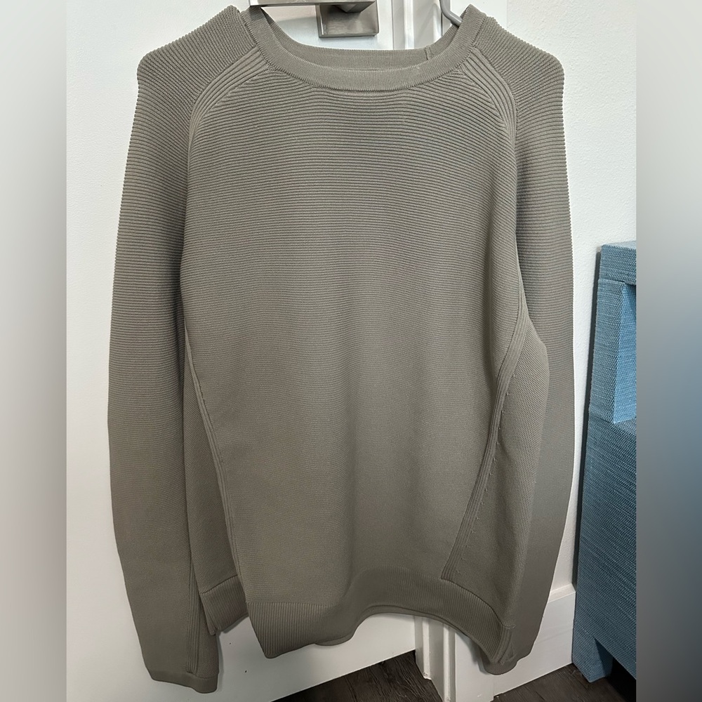 Brady Brand Men's Crewneck Sweater (Large)